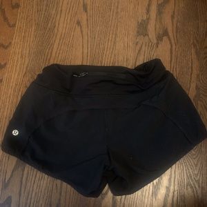 Lululemon Speed Up Shorts (black, size 4)